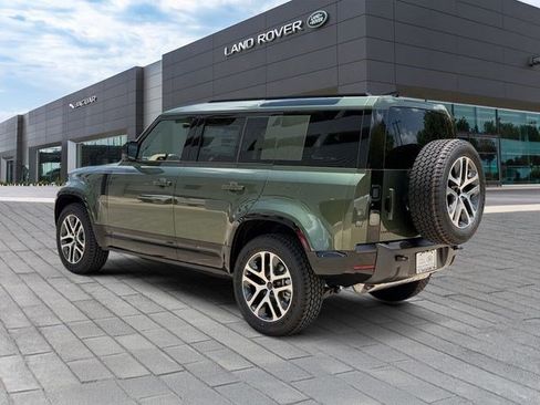 New 2026 Land Rover Defender 110 X-Dynamic SE AWD/4WD image 3