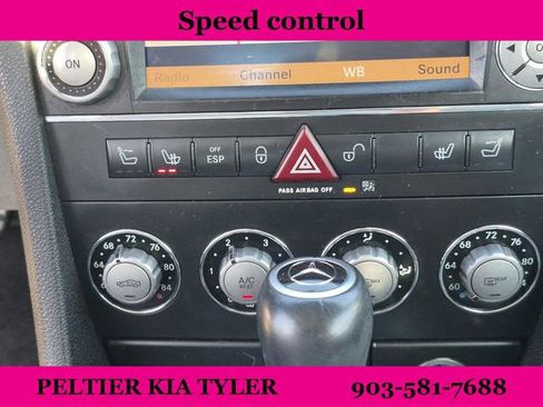 Used 2010 Mercedes-Benz SLK 300 image 34