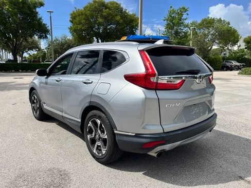 Used 2019 Honda CR-V Touring image 4