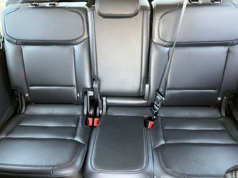 Used 2025 Ford Expedition Max Platinum AWD/4WD image 18