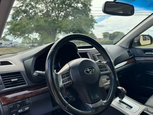 Used 2013 Subaru Legacy 2.5i Limited AWD/4WD image 18