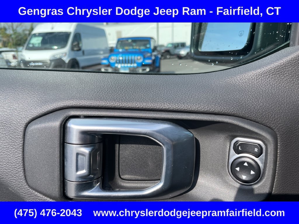 Used 2024 Jeep Wrangler High Altitude AWD/4WD image 45