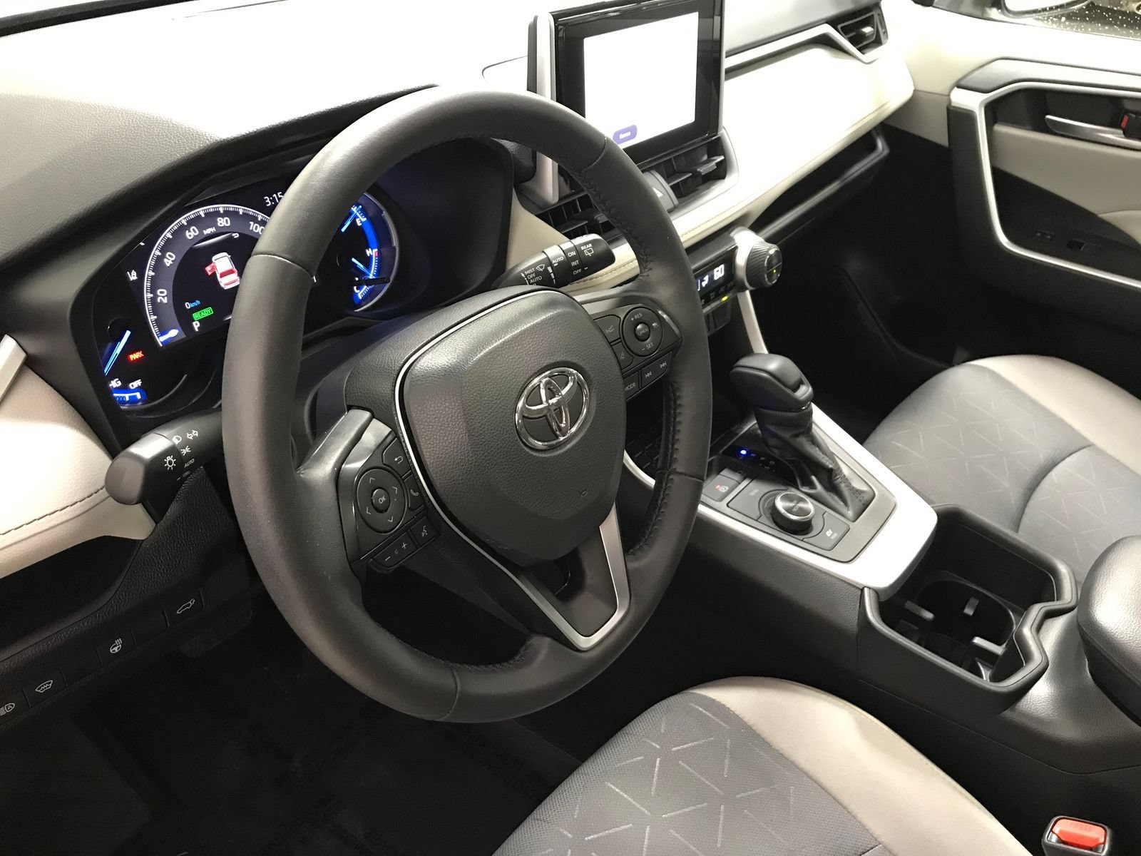 Used 2023 Toyota RAV4 XLE w/ Convenience Package AWD/4WD image 15