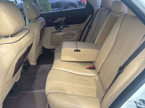 Used 2011 Jaguar XJ L RWD image 15