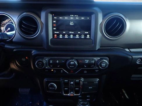 Used 2022 Jeep Wrangler Unlimited Sport image 15