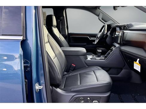 New 2025 GMC Sierra 1500 Denali w/ Denali Reserve Package image 11