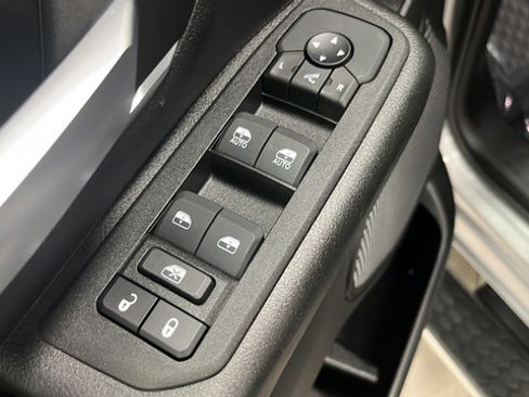 Used 2025 RAM 1500 Big Horn AWD/4WD image 21