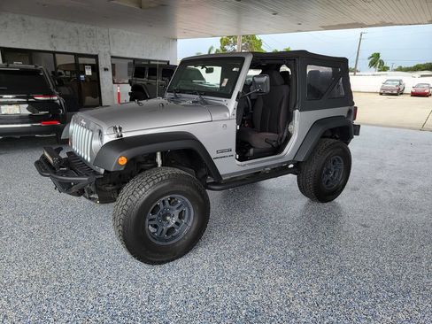 Used 2013 Jeep Wrangler Sport AWD/4WD image 25