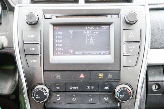 Used 2017 Toyota Camry SE FWD image 13