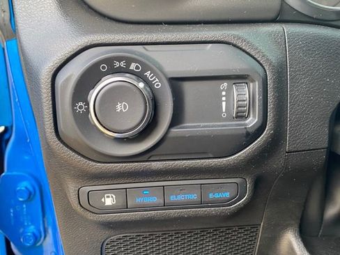 Used 2023 Jeep Wrangler Unlimited w/ Cold Weather Group AWD/4WD image 18