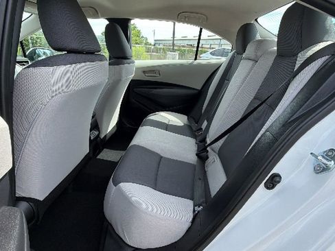 Used 2026 Toyota Corolla LE FWD image 34