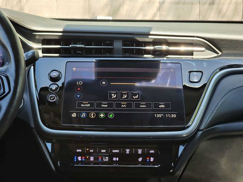 Used 2022 Chevrolet Bolt EUV LT w/ Convenience Package FWD image 19