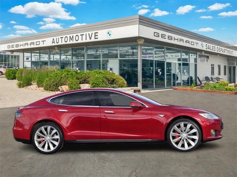 Used 2015 Tesla Model S P90D image 4
