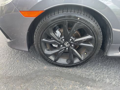 Used 2019 Honda Civic Sport image 8