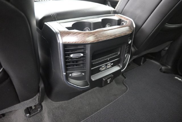 Used 2020 RAM 1500 Laramie AWD/4WD image 29