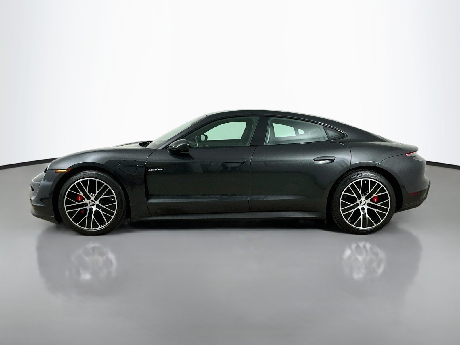 Used 2021 Porsche Taycan 4S w/ Premium Package AWD/4WD image 8