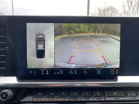 Used 2022 Chevrolet Silverado 1500 High Country w/ High Country Premium Package image 28