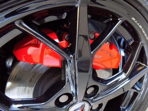 Used 2021 Chevrolet Corvette Stingray Premium Cpe w/ Z51 Performance Package RWD image 49