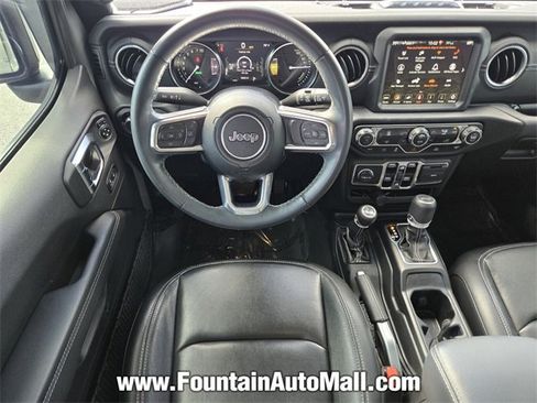 Used 2022 Jeep Wrangler Unlimited Sahara image 13