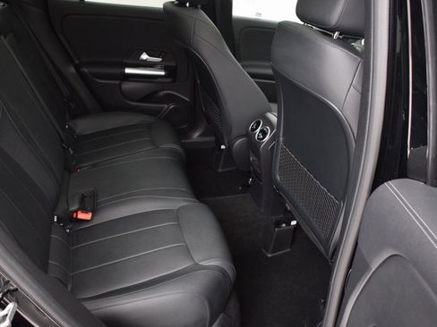 Certified 2025 Mercedes-Benz GLA 250 image 18