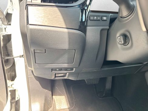Used 2025 Lexus ES 350 w/ Premium Package FWD image 31