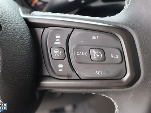 Used 2025 Jeep Gladiator Rubicon w/ Steel Bumper Group AWD/4WD image 16