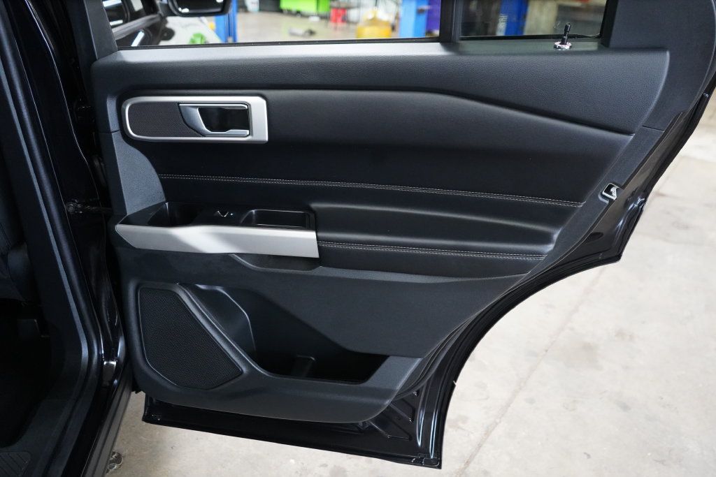 Certified 2022 Ford Explorer XLT RWD image 23
