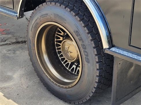 New 2025 Ford F550 4x4 Crew Cab Super Duty image 5