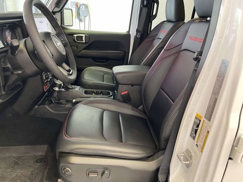 Used 2026 Jeep Wrangler Unlimited Rubicon w/ Safety Group image 17