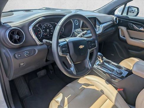 Used 2022 Chevrolet Blazer Premier w/ Enhanced Convenience Package FWD image 9