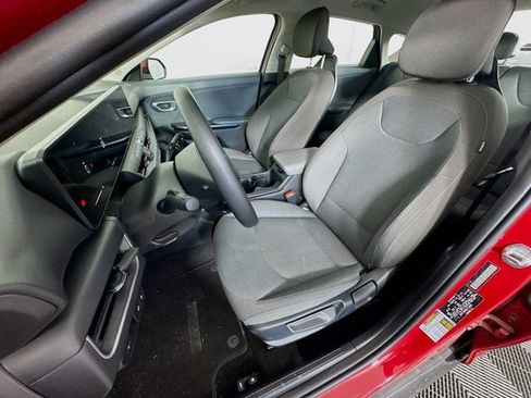 Used 2025 Kia K4 FWD image 19