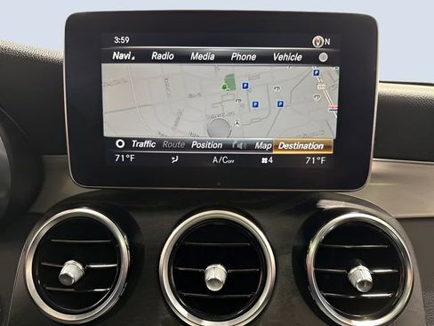 Used 2019 Mercedes-Benz GLC 300 4MATIC image 22