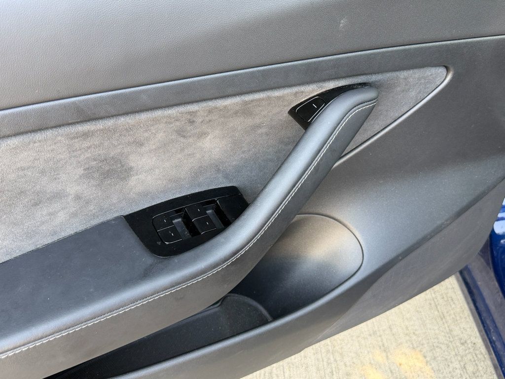 Used 2020 Tesla Model 3 Standard Range RWD image 20