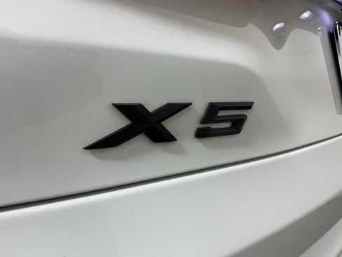 Used 2025 BMW X5 sDrive40i w/ M Sport Package RWD image 32