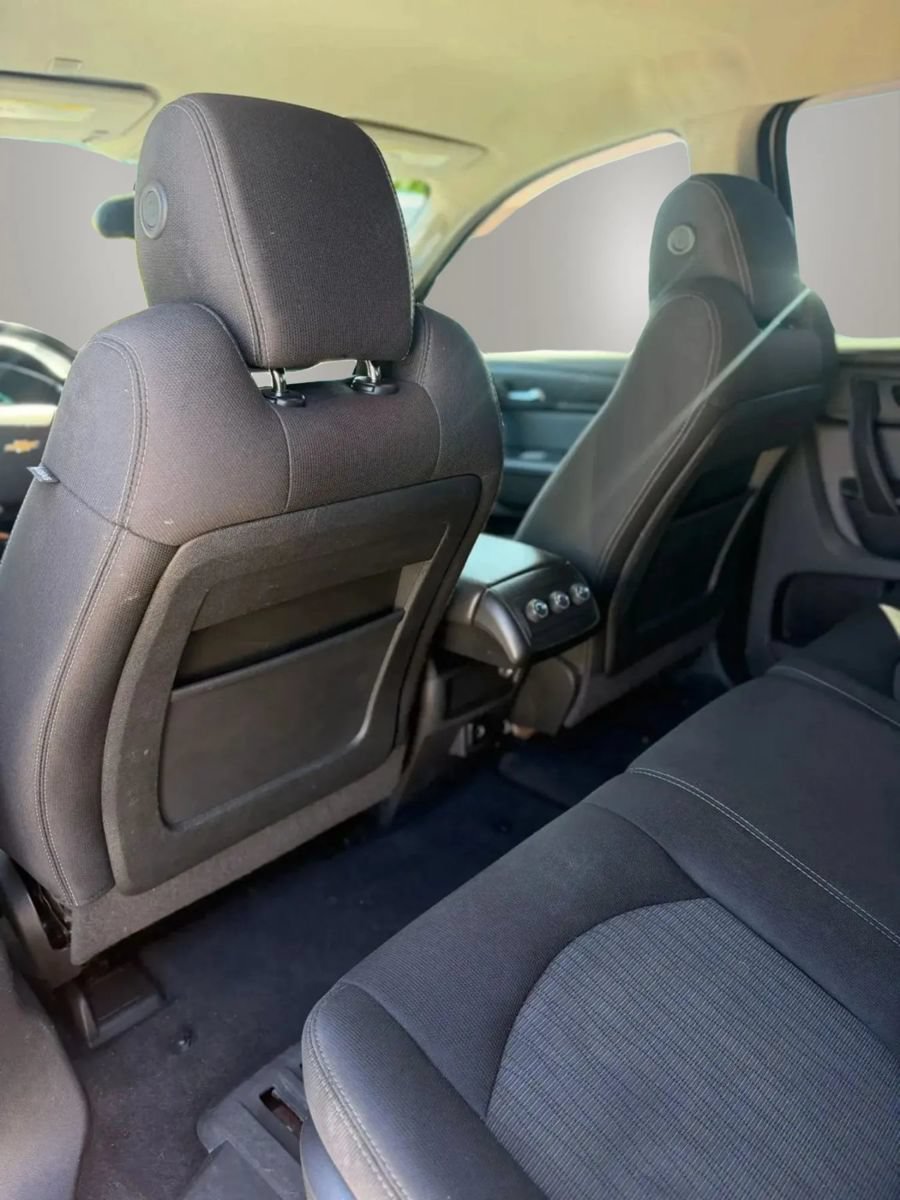 Used 2017 Chevrolet Traverse LT w/ Style and Technology Package AWD/4WD image 11