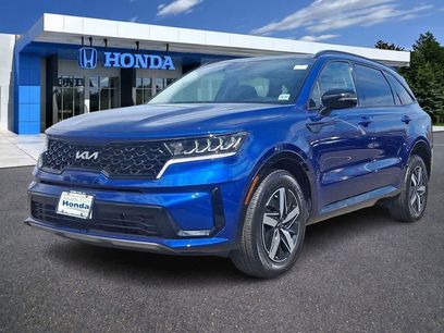 Used 2023 Kia Sorento S w/ Panoramic Sunroof Package