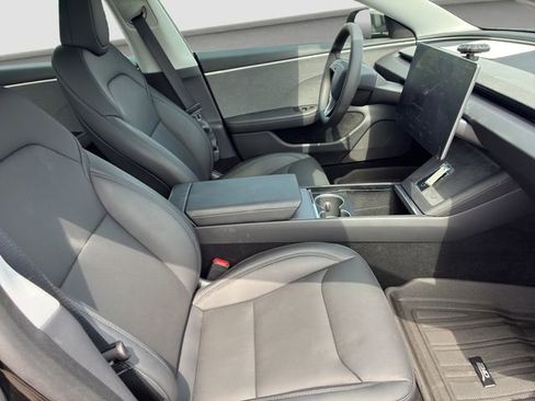 Used 2025 Tesla Model 3 Long Range RWD image 9
