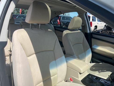 Used 2015 Subaru Legacy 2.5i Premium w/ Moonroof Package AWD/4WD image 19