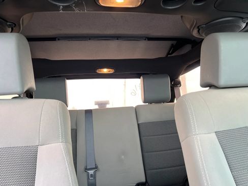 Used 2009 Jeep Wrangler Unlimited X RWD image 19