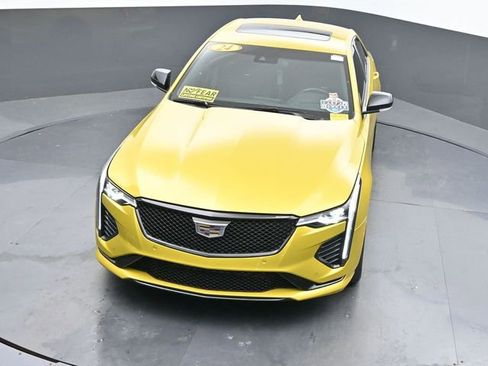 Used 2024 Cadillac CT4 V w/ LPO, ONYX Package image 38