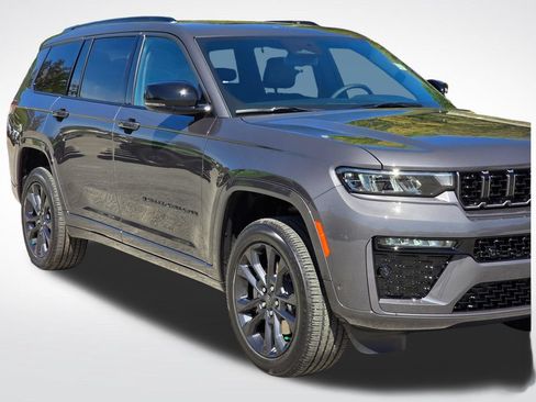 New 2026 Jeep Grand Cherokee L Limited AWD/4WD image 40