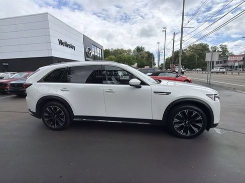 Certified 2024 MAZDA CX-90 Plug-In Hybrid w/ Premium Plus AWD/4WD image 9