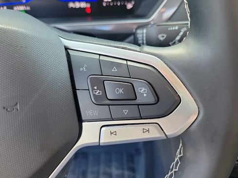 Used 2024 Volkswagen Tiguan SE FWD image 22