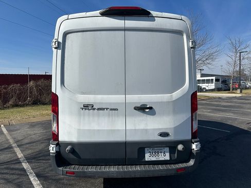 Used 2018 Ford Transit 250 148 Medium Roof image 4