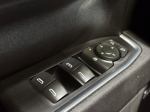 Used 2025 GMC Sierra 1500 Elevation w/ Preferred Package image 39