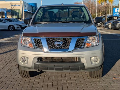Used 2018 Nissan Frontier SV w/ Value Truck Package image 10