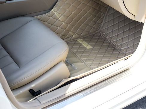 Used 2009 Mercedes-Benz C 350 Sport image 33