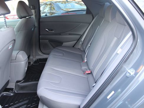Used 2024 Hyundai Elantra SEL FWD image 22