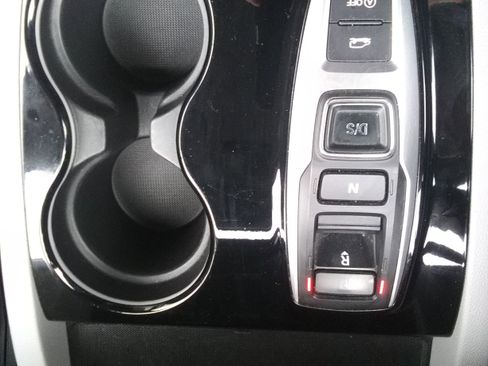 Used 2019 Honda Pilot Touring image 25