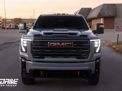 Used 2025 GMC Sierra 3500 AT4 w/ AT4 Premium Plus Package image 3